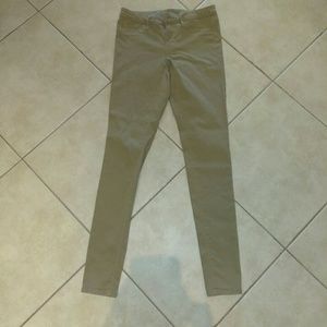 Womens size 4/L Stretch Khaki Jeans